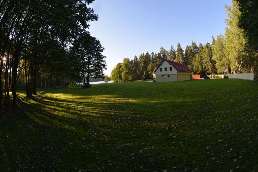Отель Penzion U Blatce Нове-Гради Экстерьер фото